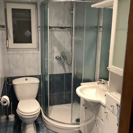 Vukalovic 2 شقة ميدولين